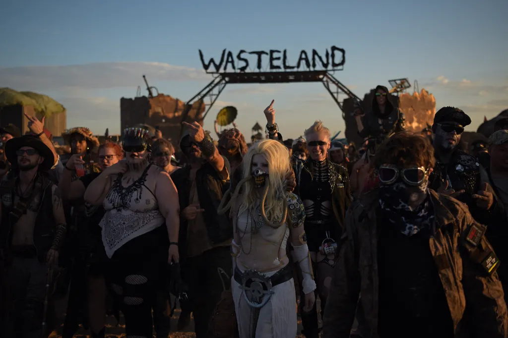 Edwardsban, a Mojave-sivatagban megrendezett Wasteland Weekend Festival, galéria, 2021 