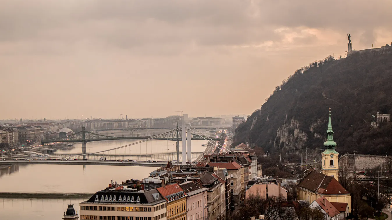 felhős napfelkelte Budapest, Duna, 
Erzsébet híd, 
Szabadság híd, felhő, nap, 2021, január, 