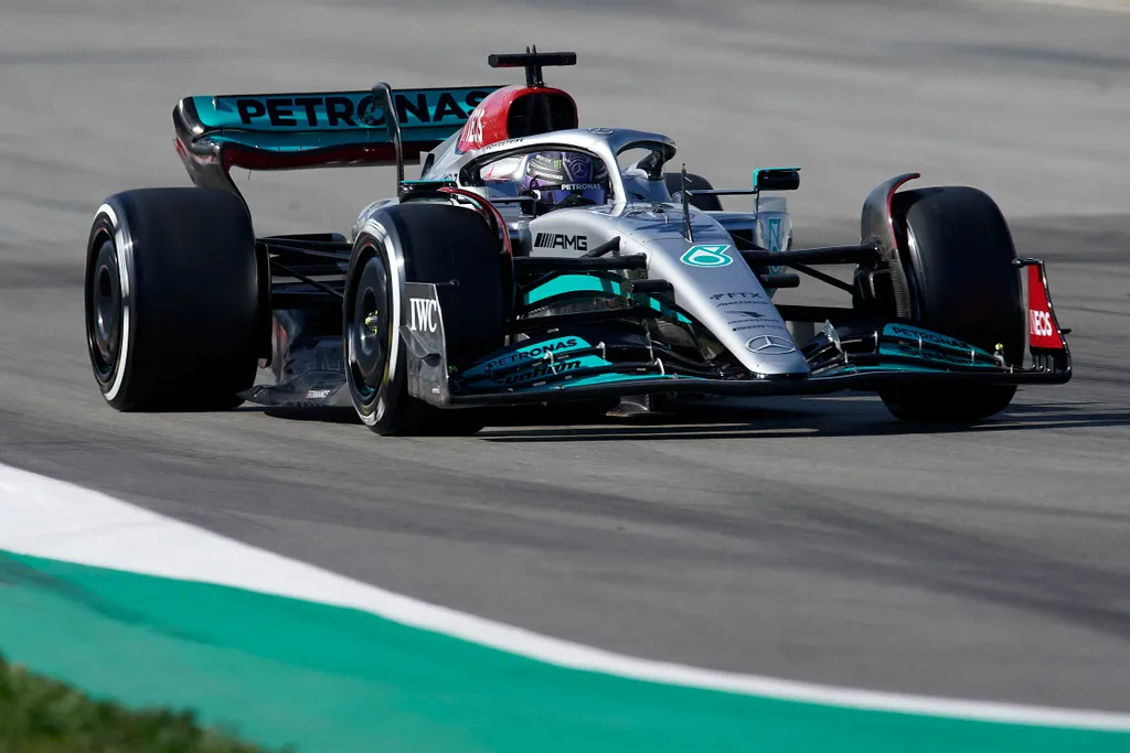 Forma-1, Lewis Hamilton, Mercedes, Barcelona teszt 2022, 2. nap 