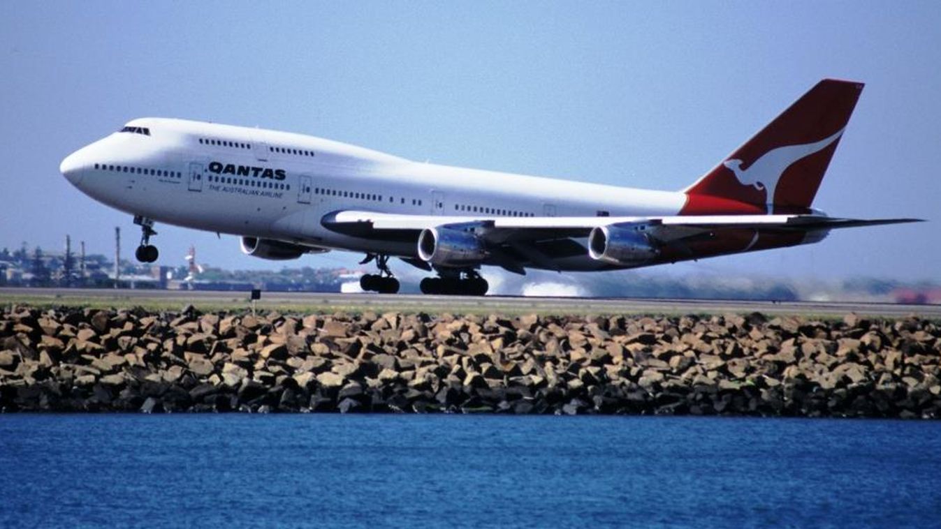 Qantas Boeing 747 