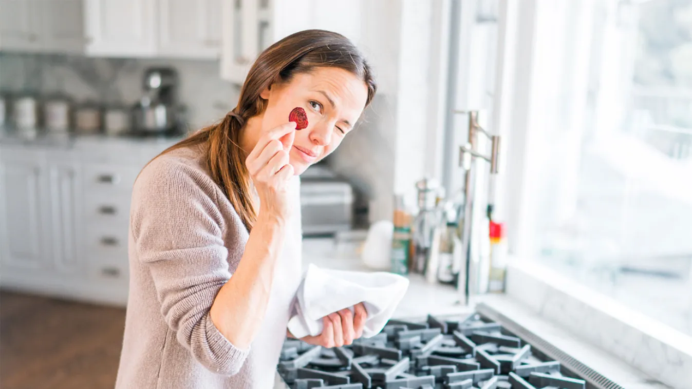 Jennifer Garner beet recipe

https://www.instagram.com/p/BghCAiuhvy8/?taken-by=jennifer.garner

Credit: Jennifer Garner/Instagram 