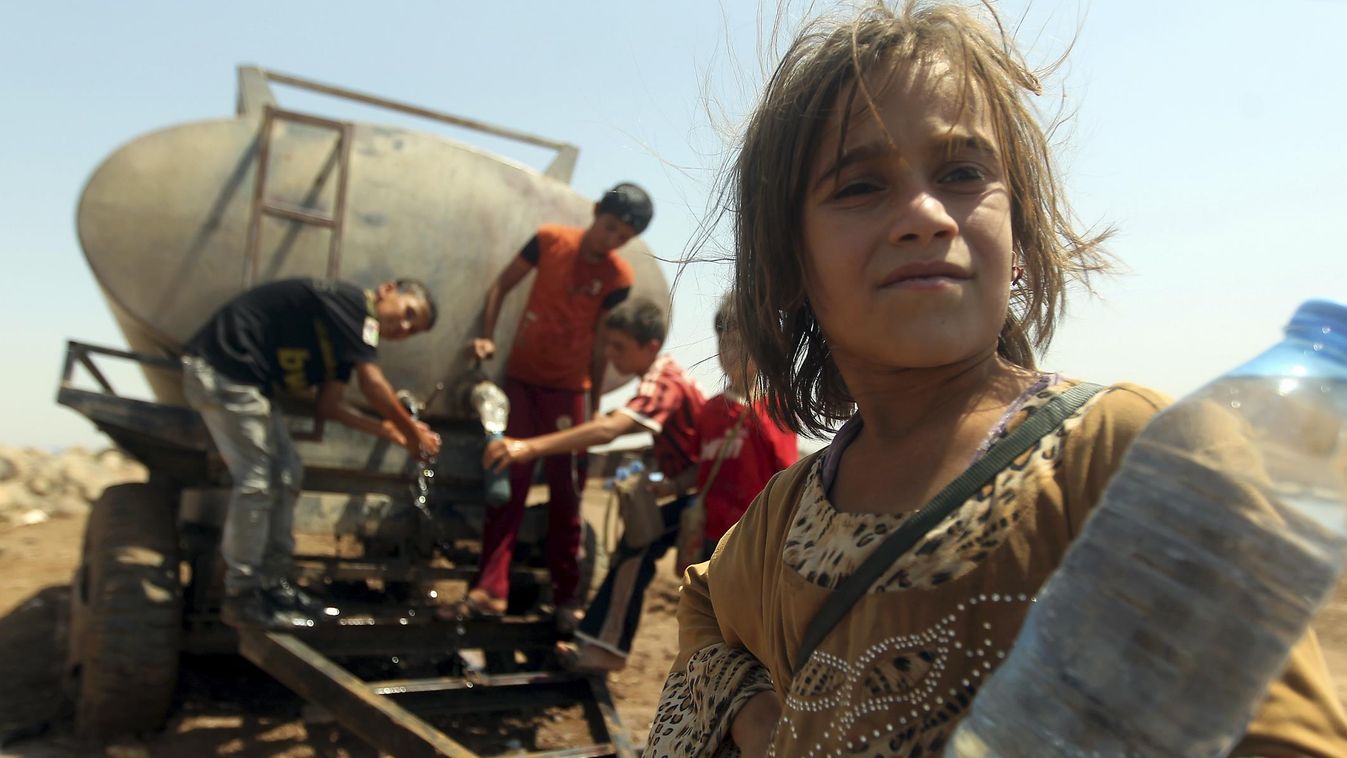 Iraqi Yazidi refugees 2014, after Islamic State jihadists in Iraq. 
Jazidi Menekült irak 