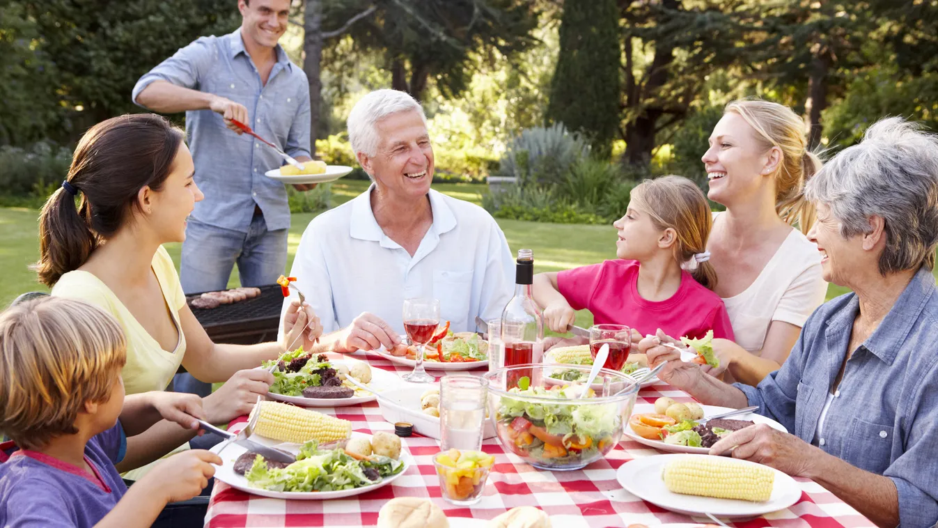 nagyszülők családi kerti parti Képzeld el magad álom-nyugdíjasként – Mutatjuk, mi kell hozzá! 