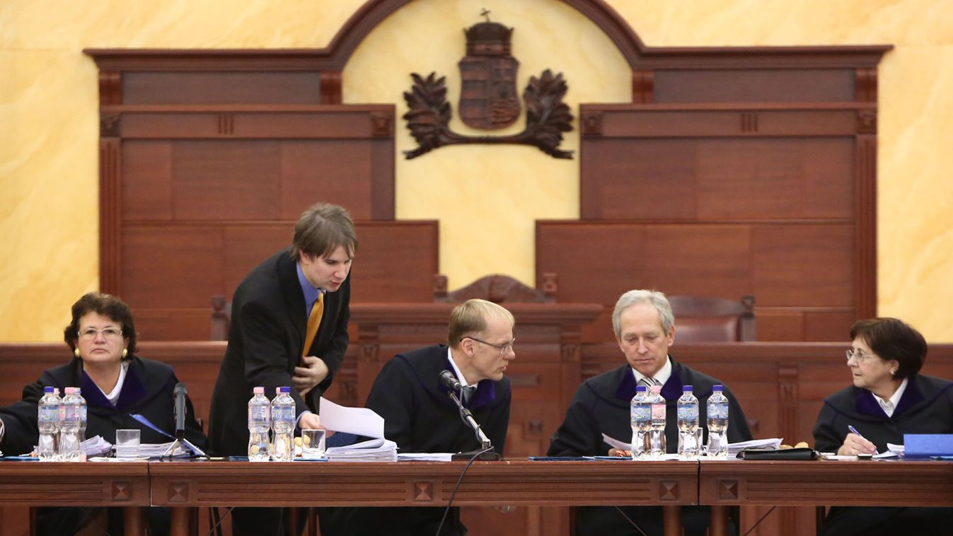 kúria döntés, 2013. december 16.