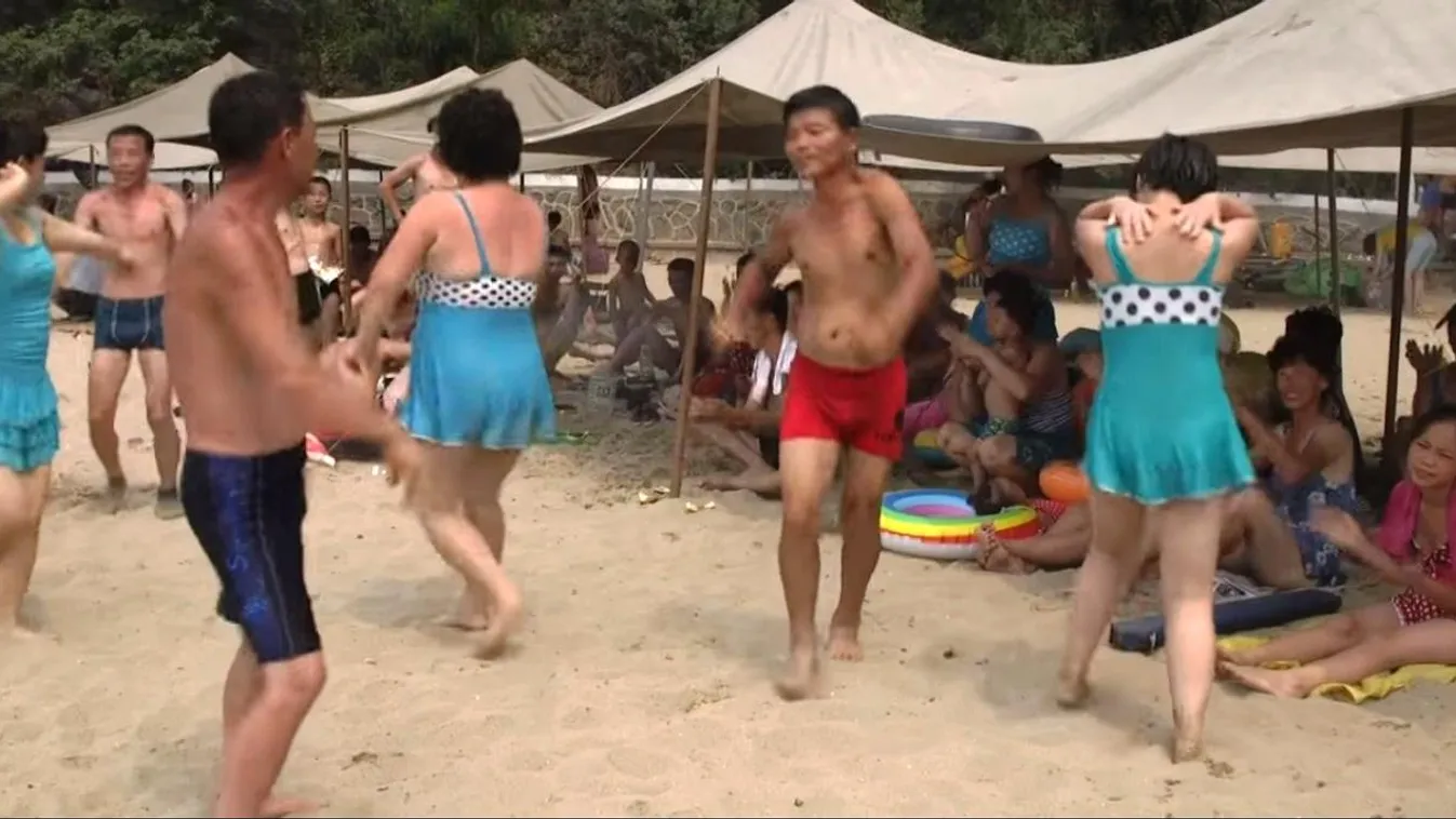 Észak-Korea strand beach party 