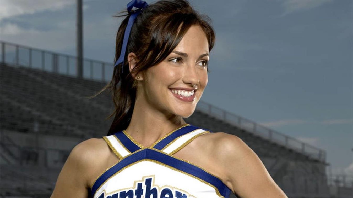 Friday Night Lights NUP_100200: single outdoor select FRIDAY NIGHT LIGHTS -- Pictured: Minka Kelly as Lyla Garrity -- NBC Photo: Michael Muller 