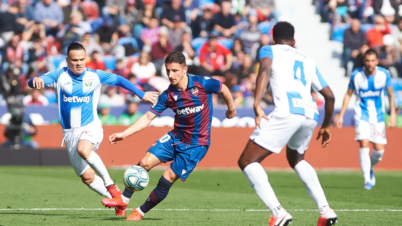 Levante UD v CD Leganes - La Liga Levante leganes personajes deporte soccer Spain SPORT la liga santander Valencia Enis Bardhi of Levante CD Leganes Liga Santander match Maria Jose Segovia Estadio Ciutat NurPhoto Large Group of People 