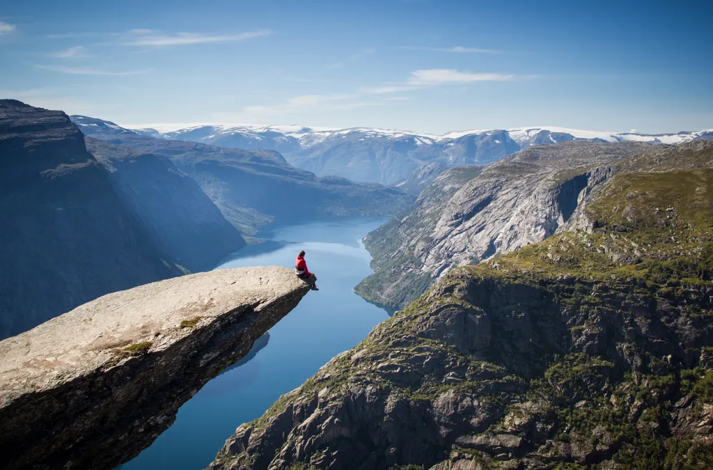 Norvégia, norvég, szikla, sziklaképződmény, kilátó, kilátás, veszélyes, mélység, hegy 