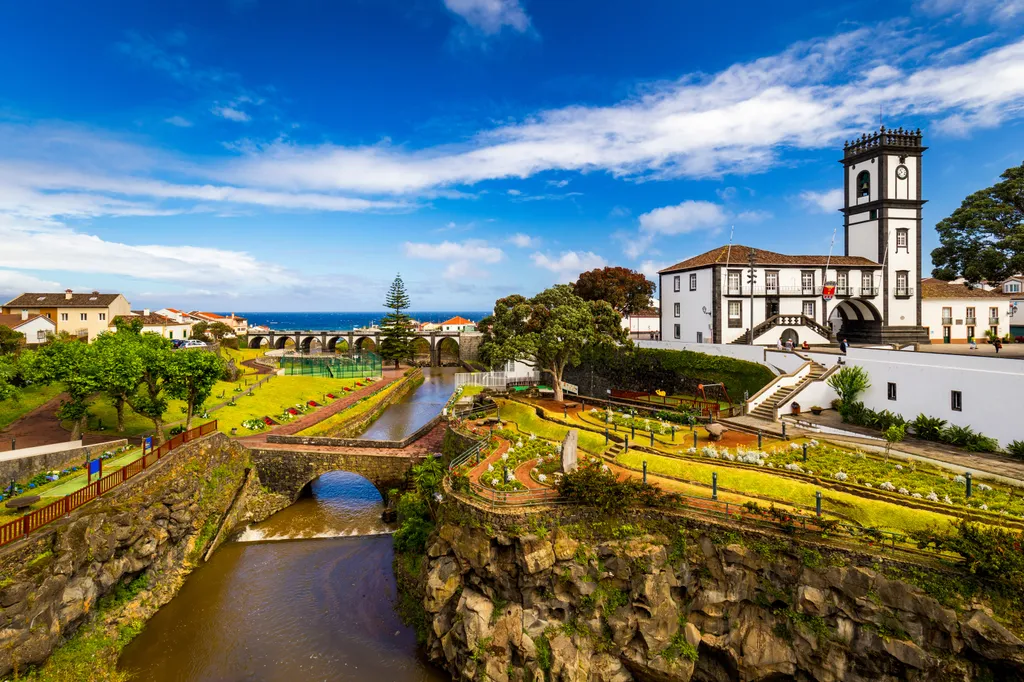 Flores Island, Azores, szigetcsoport, szigetek, Azori-szigetek, Atlanti-óceán, város, népesség, környezet, élővilág 