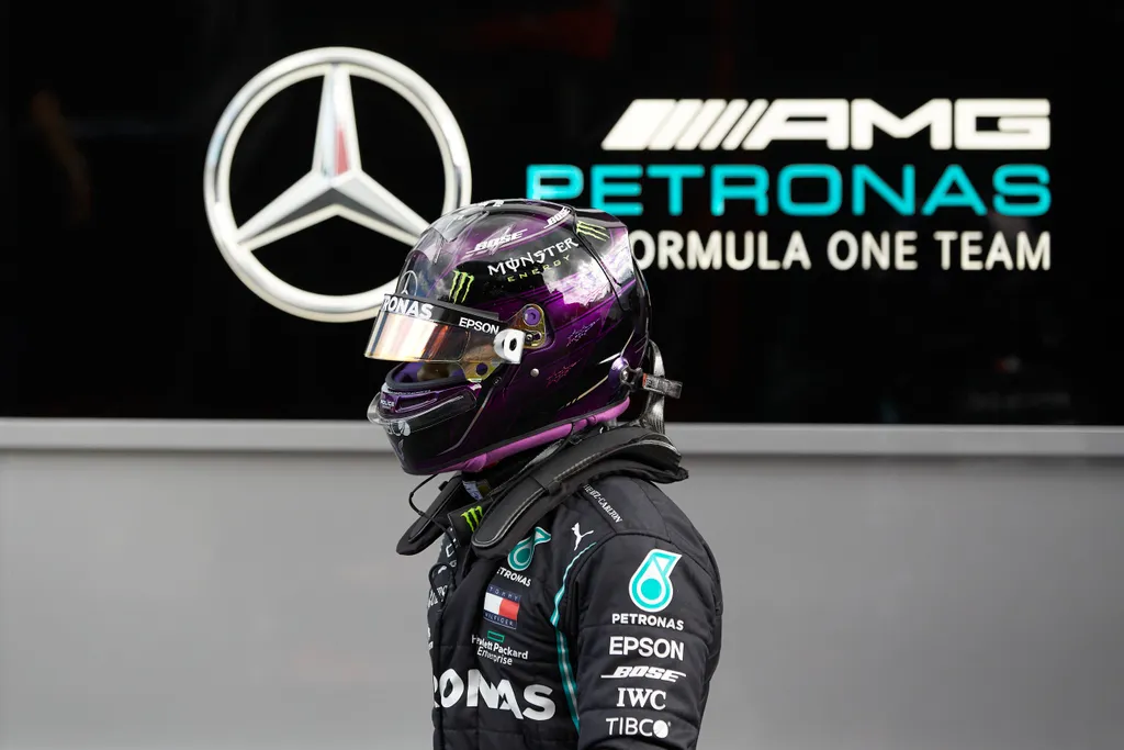 Forma-1, Lewis Hamilton, Mercedes-AMG Petronas, Osztrák Nagydíj, Mercedes logo 