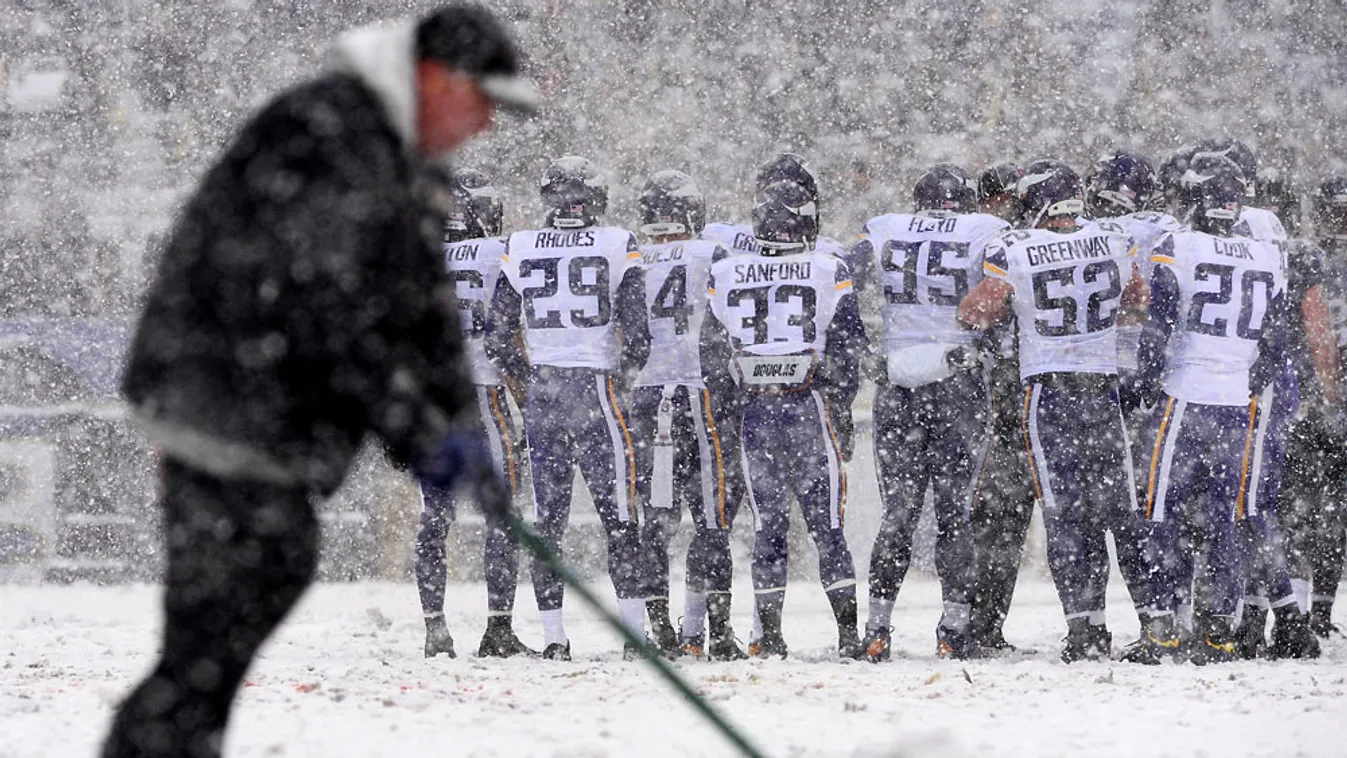 NFL, amerikai foci a sűrű hóesésében, Minnesota Vikings v Baltimore Ravens