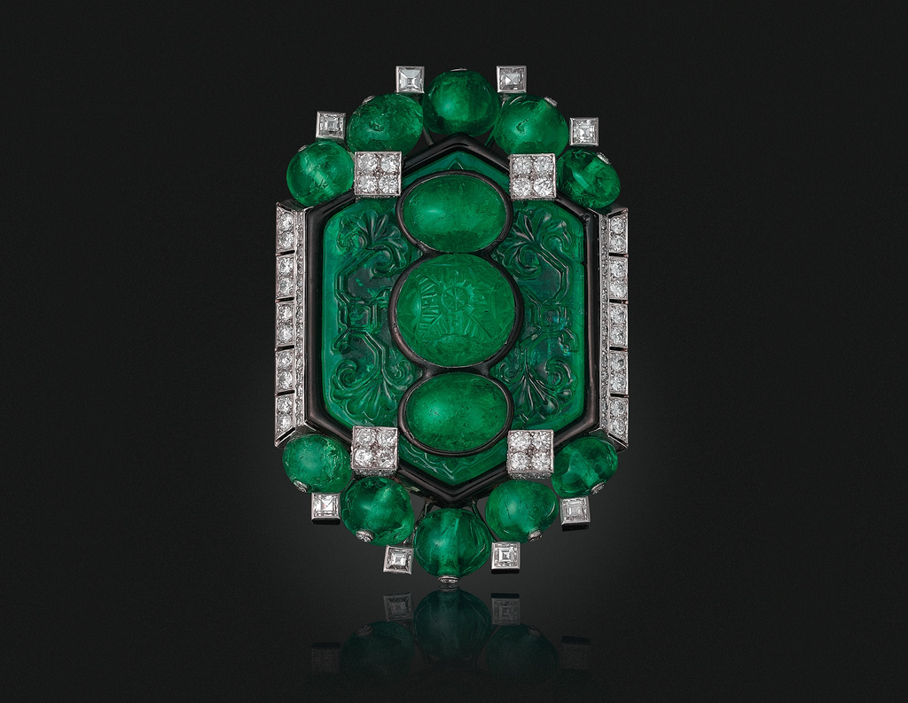 smaragd galéria  Cartier Art Deco Emerald, Diamond, and Enamel brooch 