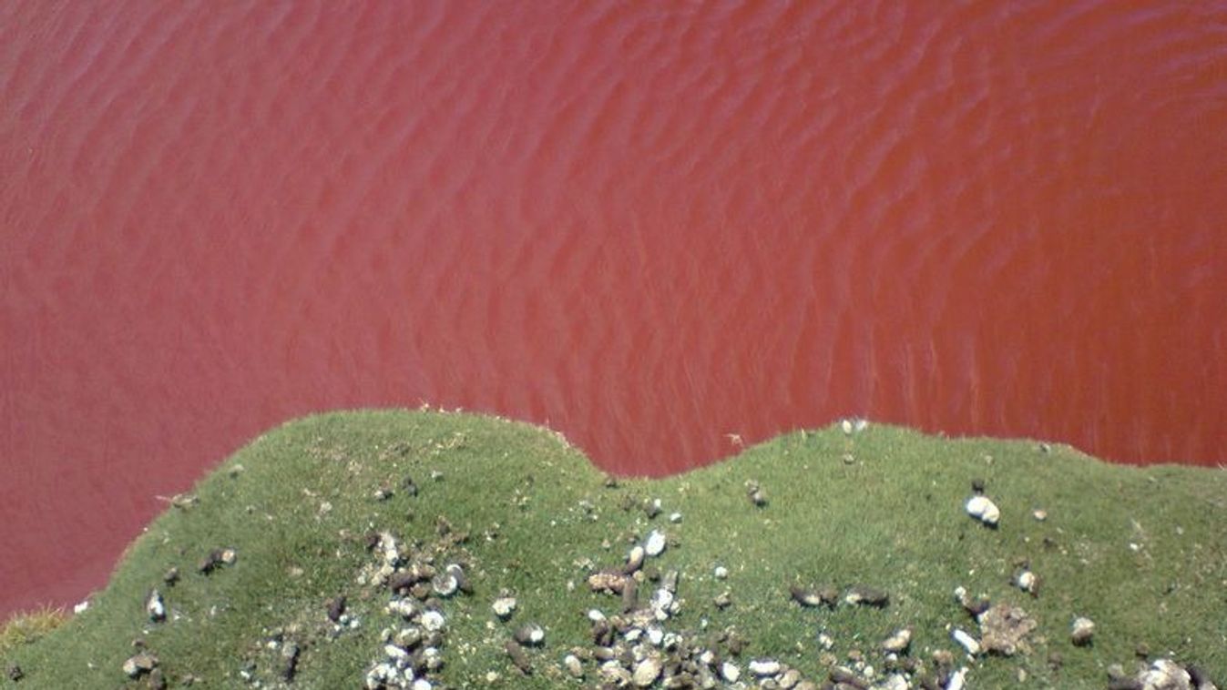 Chile vörös lagúna tó 