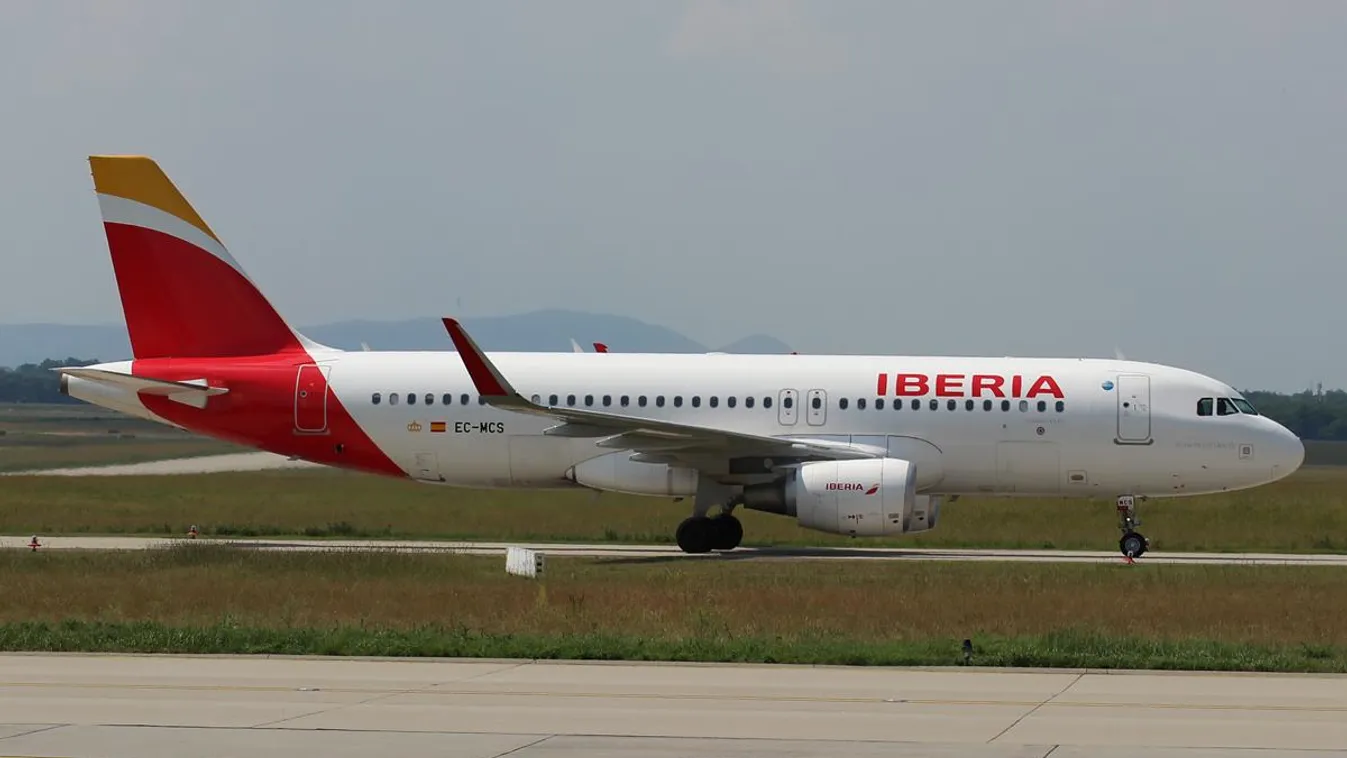 A spanyol Iberia légitársaság új madridi járatát 2015 június 2-án köszöntötték Budapesten 