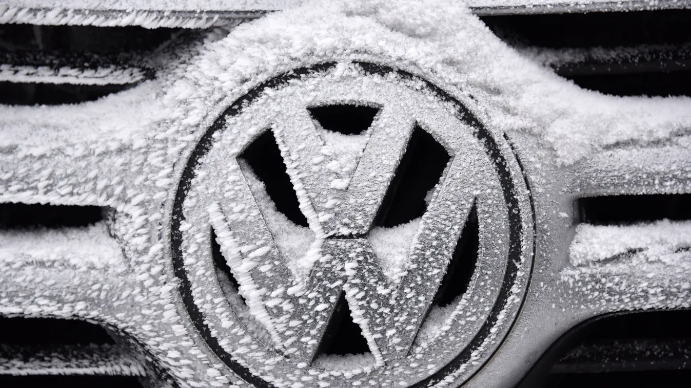 Volkswagen, gyár, autó, kocsi, Ice on a VW emblem Auto SQUARE FORMAT 