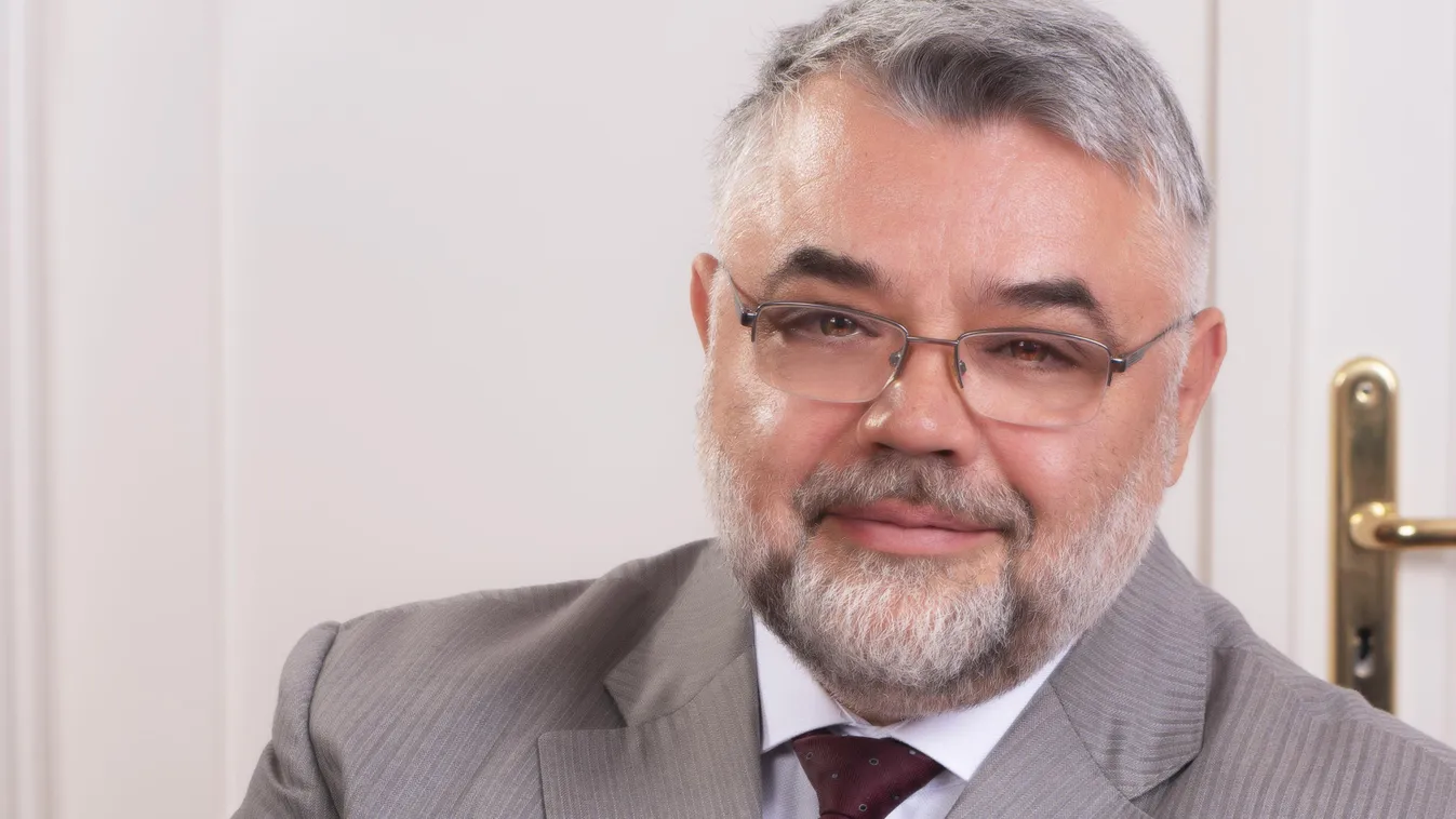 dr. Parti Tamás, a Magyar Országos Közjegyzői Kamara elnökhelyettese 