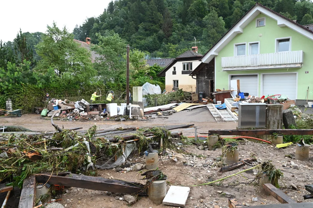 árvíz, szlovénia, Skofja Loka, pusztítás, időjárás, katasztrófa, természeti katasztrófa, áradás, 2023. 08. 06. 