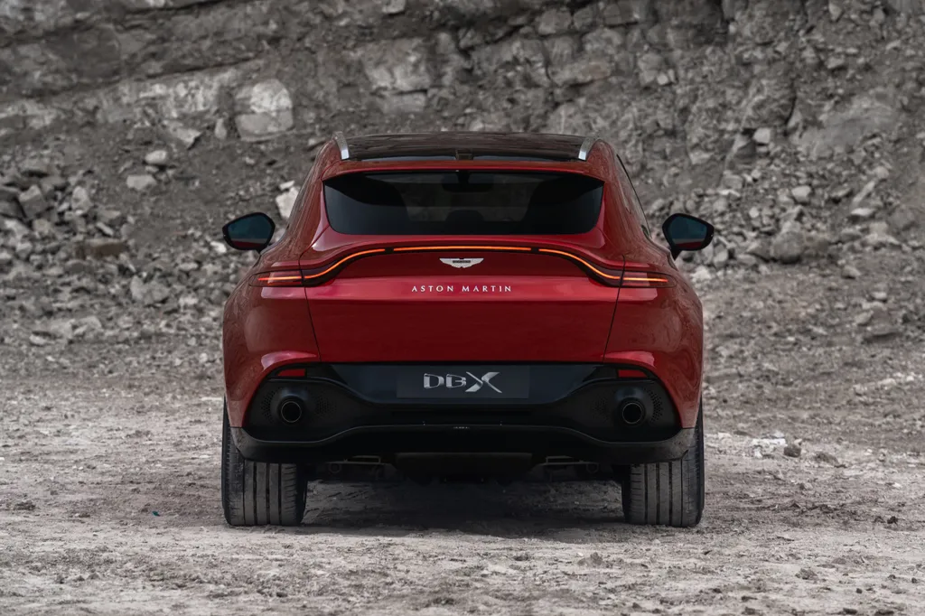 Aston Martin DBX 