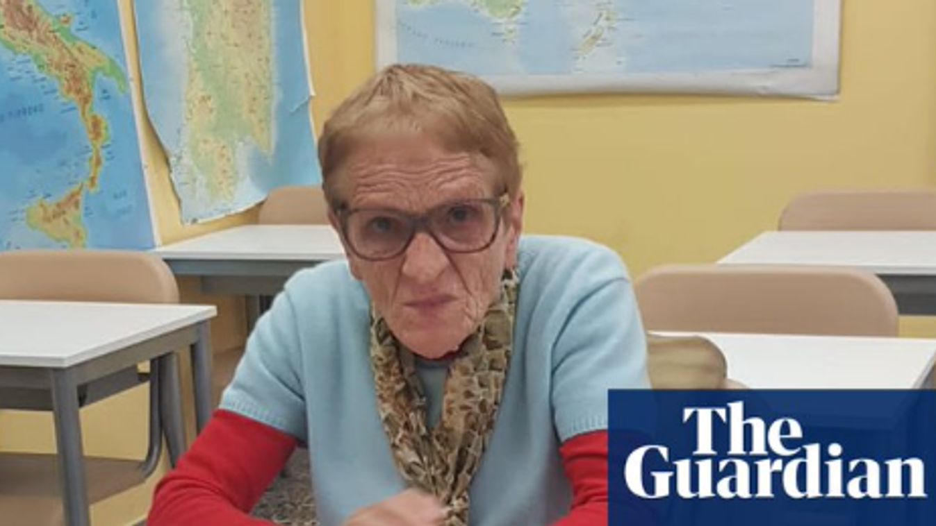 90 éves olasz nő érettségi iskolapad 