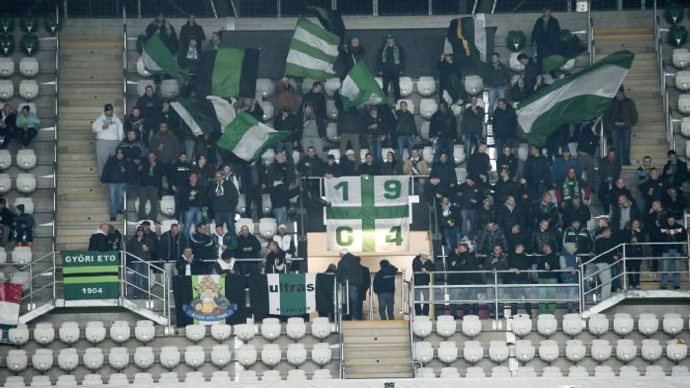 Győr, 2015. március 16.
Győri szurkolók a labdarúgó OTP Bank Liga 20. fordulójában játszott Győri ETO FC - Lombard Pápa Termál FC mérkőzésen a győri ETO Park Stadionban 2015. március 16-án.
MTI Fotó: Krizsán Csaba 