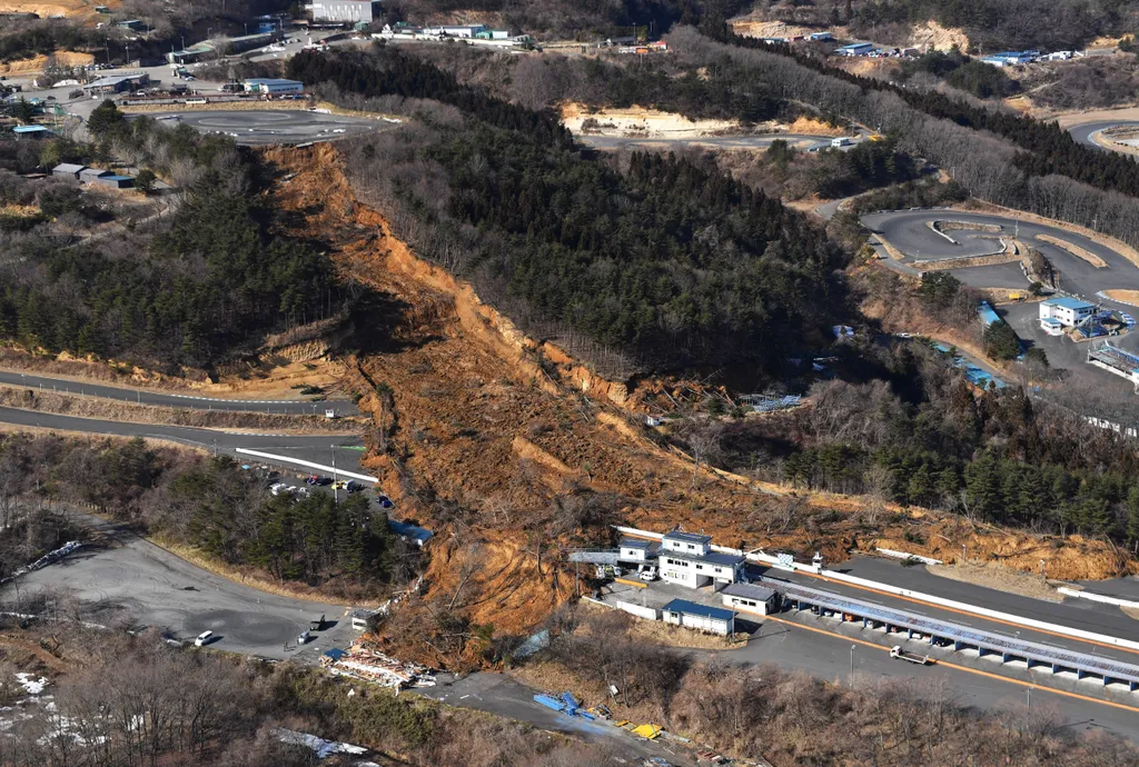 Strong earthquake hits Fukushima and Miyagi in Japan disaster DIS POL POLITICS TIDAL WAVE EARTHQUAKE 