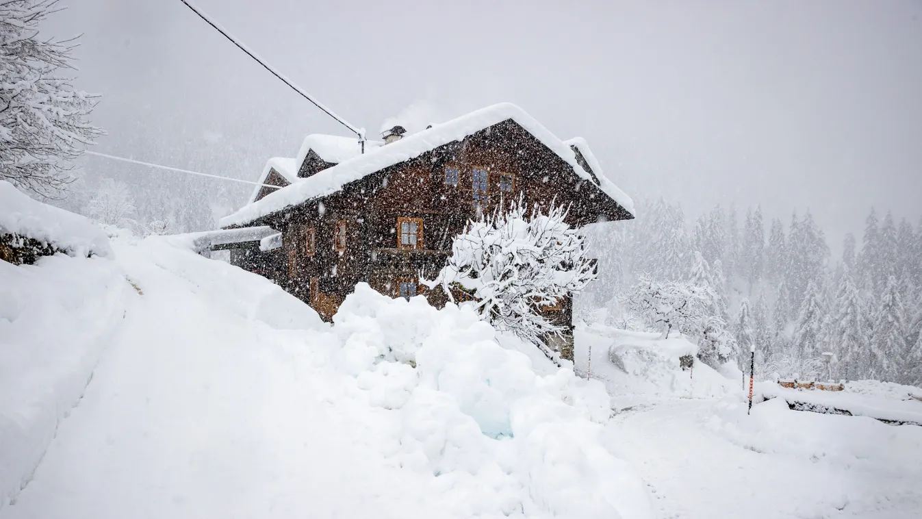 Ausztria, Tyrol, havazás, hó, hóesés, lavina 
