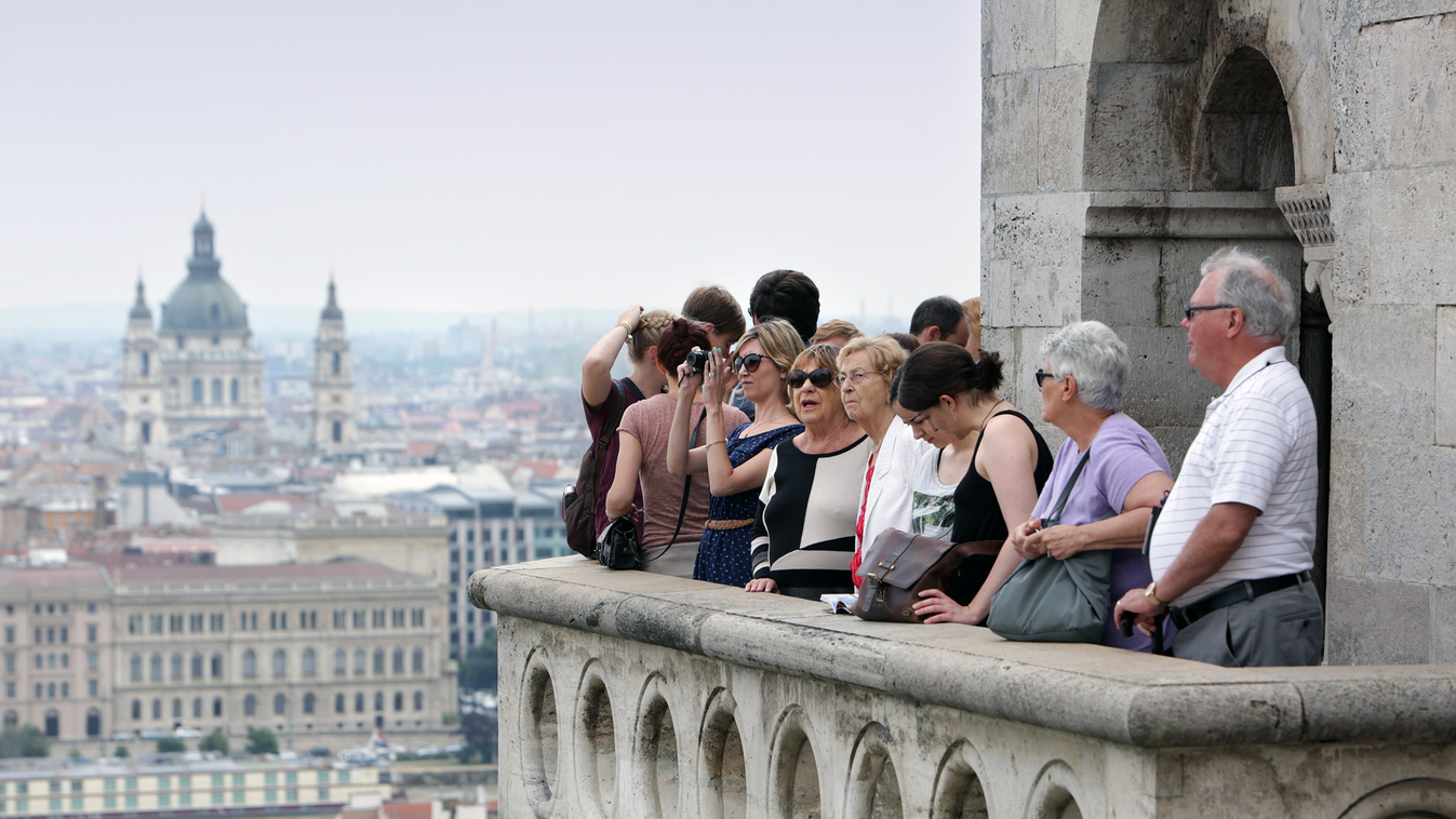 Turisták Budapesten 2014 augusztusában 
