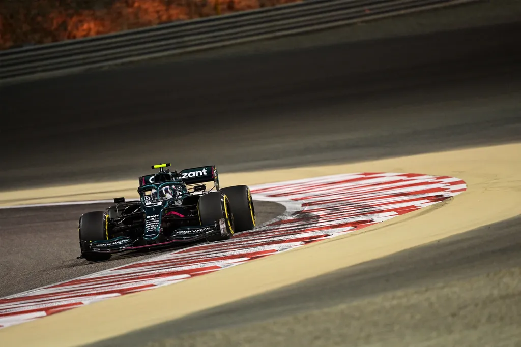 Forma-1, Sebastian Vettel, Aston Martin, Bahreini Nagydíj 2021, péntek 