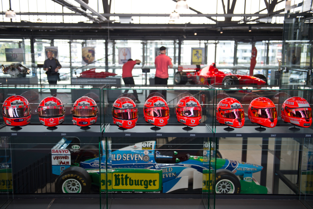 Forma-1, Michael Schumacher autógyűjteménye, Motorworld, sisakok a Ferrari-korszakból, Benetton B194 
