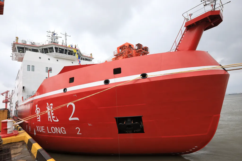 First Chinese-built icebreaker to make maiden voyage this year China Chinese Shanghai voyage maiden Xuelong Xuelong 2 Snow Dragon 2 research 