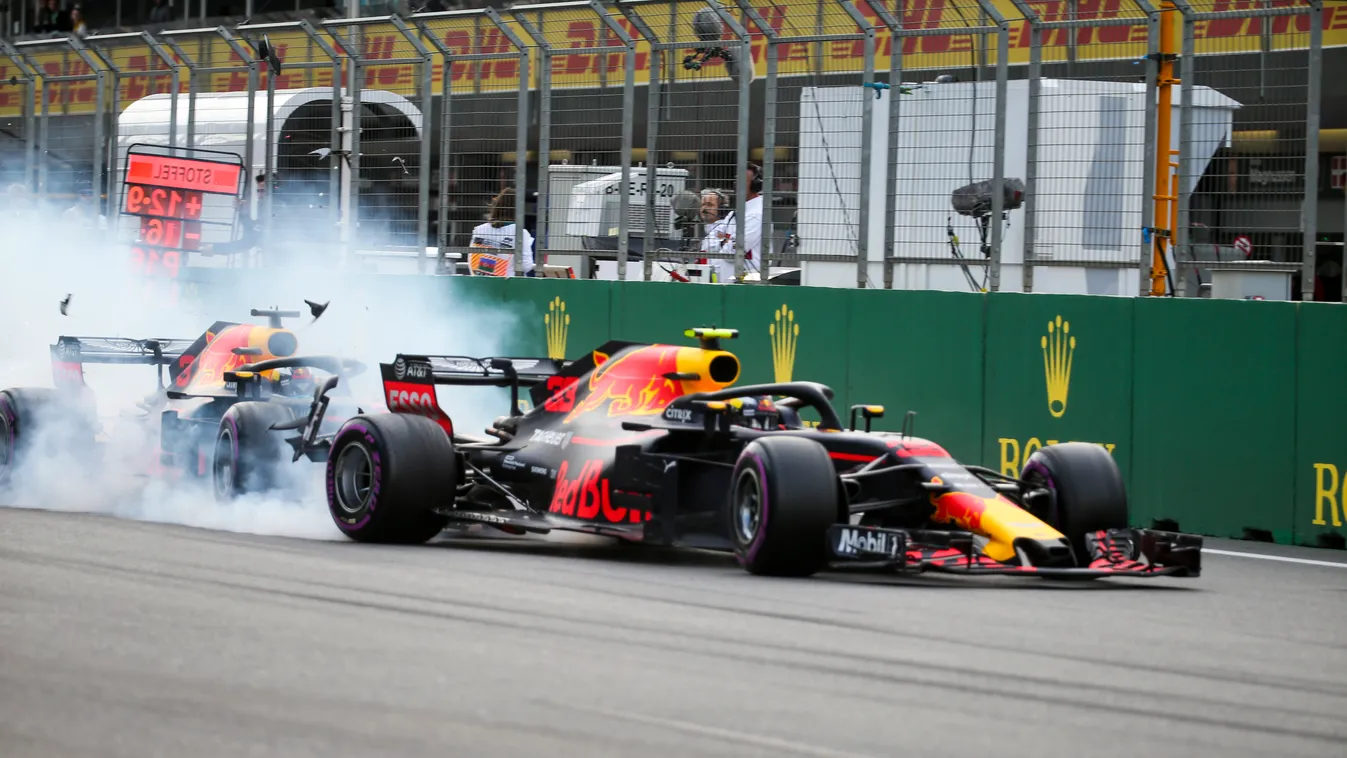 Daniel Ricciardo és Max Verstappen (Red Bull Racing) balesete a Forma-1-es Azeri Nagydíjon 