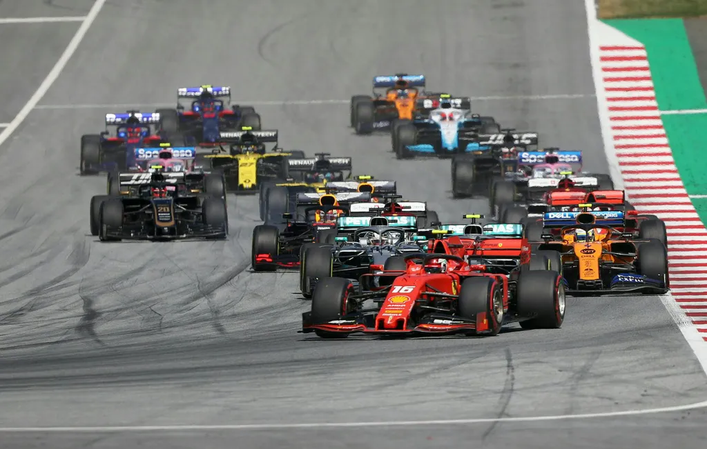 Forma-1, Osztrák Nagydíj, rajt, Leclerc, Bottas, Ferrari, Mercedes 