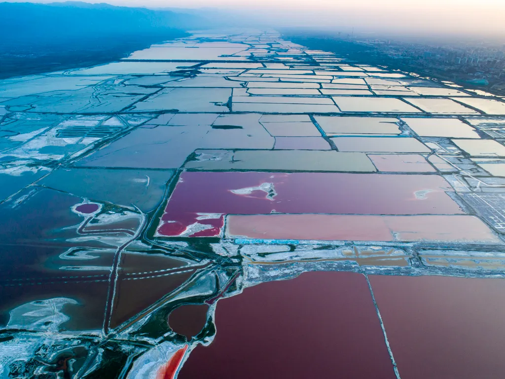 Jüncseng sóstó alga színváltoztató Kína 
