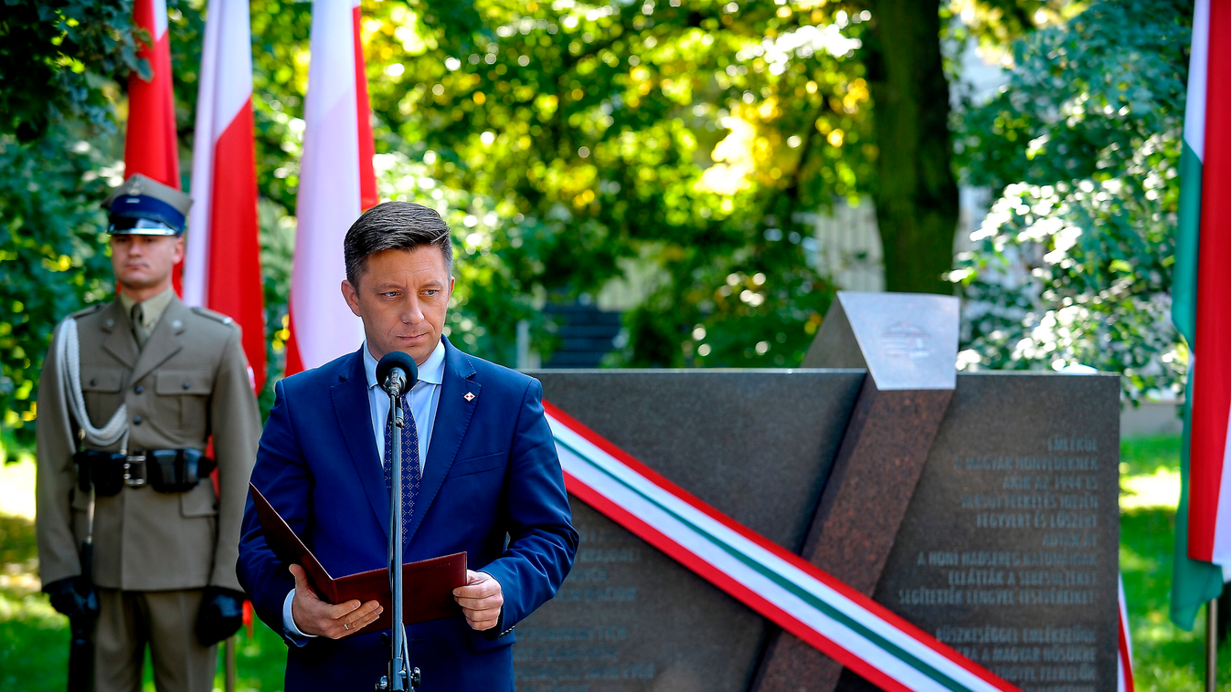 1944-es varsói felkelést segítő magyar katonák emlékműve 