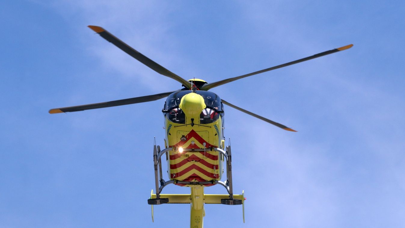 Átadták a közel 700 millió forintos költségvetési forrásból épült új mentőhelikopter-bázist kedden Miskolcon 