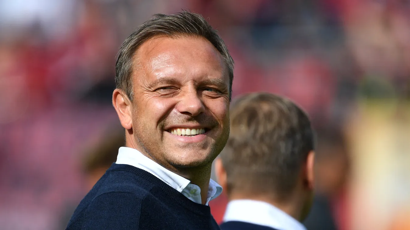 Andre BREITENREITER is the coach of TSG 1899 Hoffenheim. 19 2018 2019 current sports 18 DFL first division soccer Bundesliga FU??vuBALL ball sports football players men JERSEY league game soccer game 1st league CLUB DRESS club SPORTS SPORTS spo SP soccer 