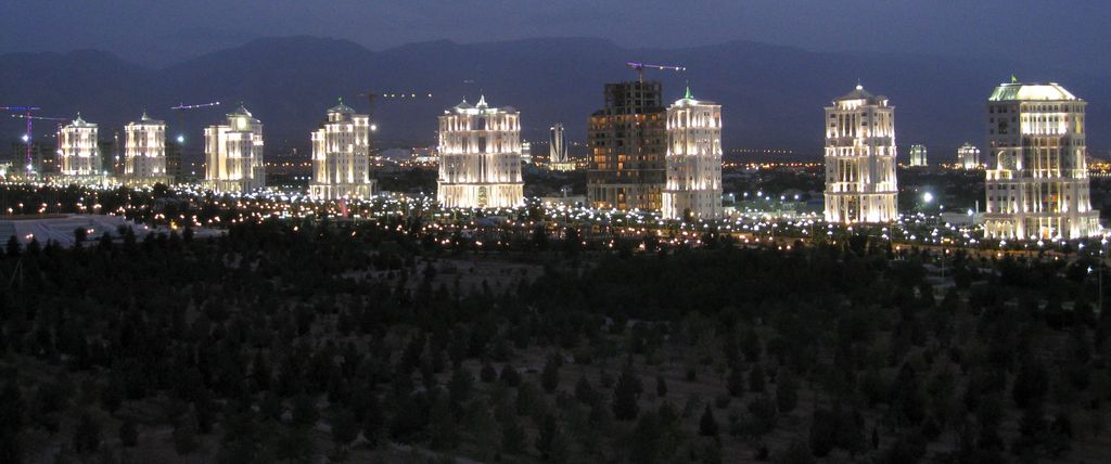 Asgabat, Türkmenisztán fővárosa, fehérmárvány épületek, 2008