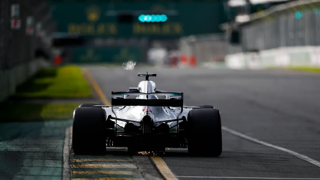 A Forma-1-es Ausztrál Nagydíj szombati napja, Lewis Hamilton, Mercedes-AMG Petronas, nyitott DRS 