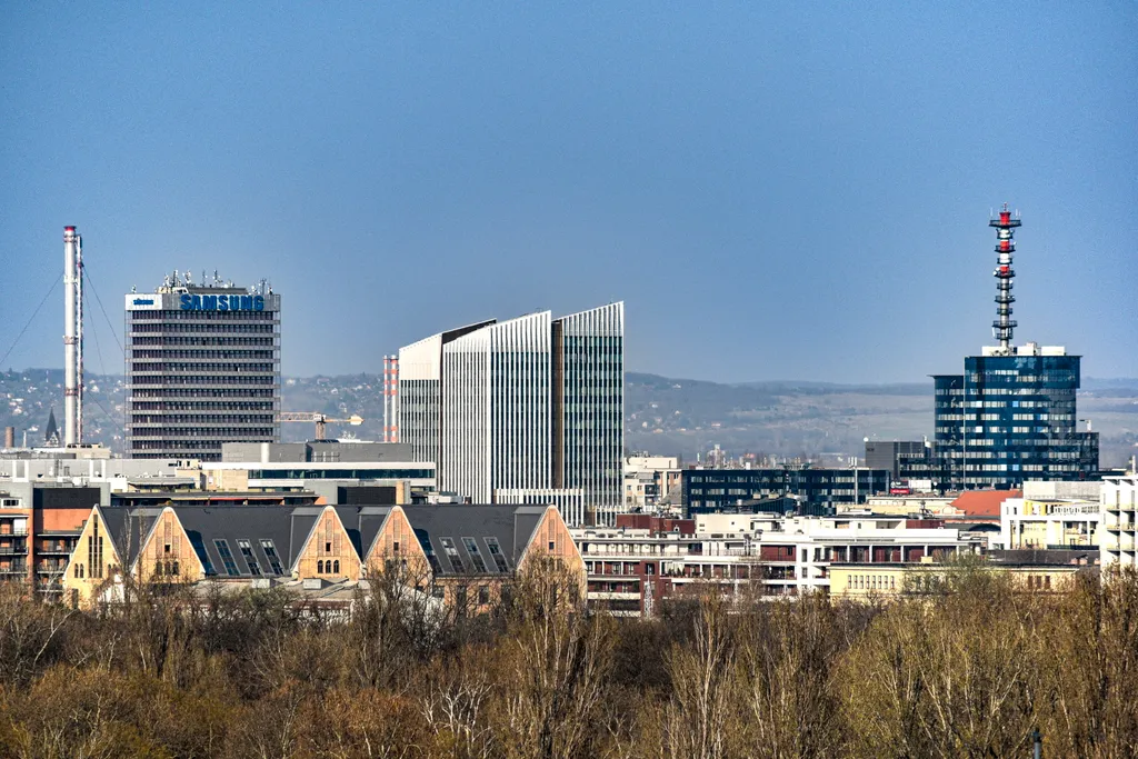 Magyarország legmagasabb épületei- galéria irodaház látkép toronyház városkép 