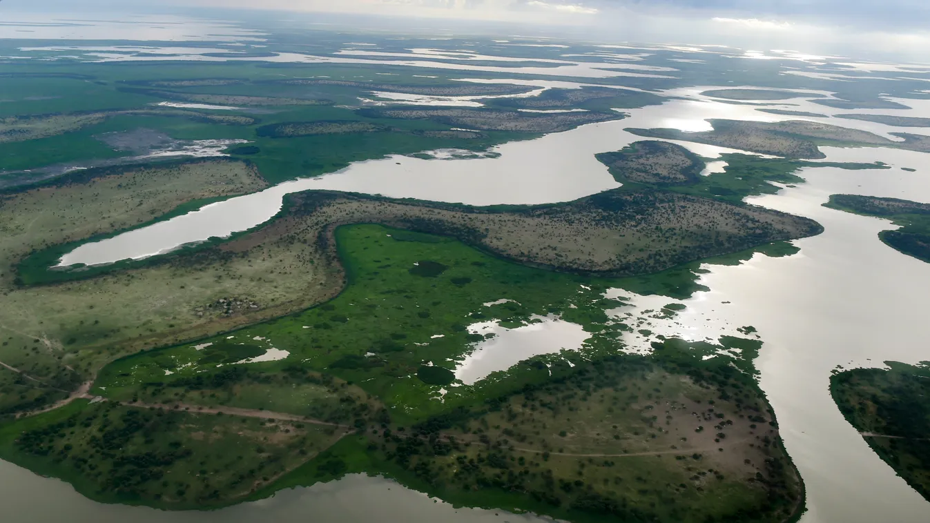 Horizontal AFRICA AERIAL VIEW GENERAL VIEW RURAL LANDSCAPE LAKE NATURE AND ENVIRONMENT 