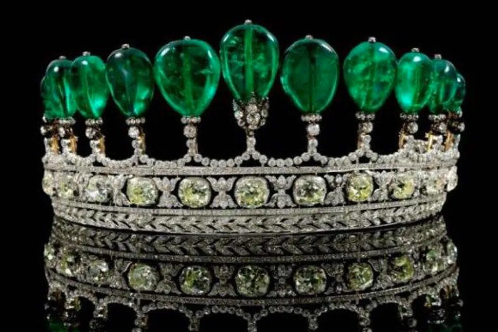 smaragd galéria  #1 The Diameter of Emeralds and Diamonds ($ 12.8 million) 