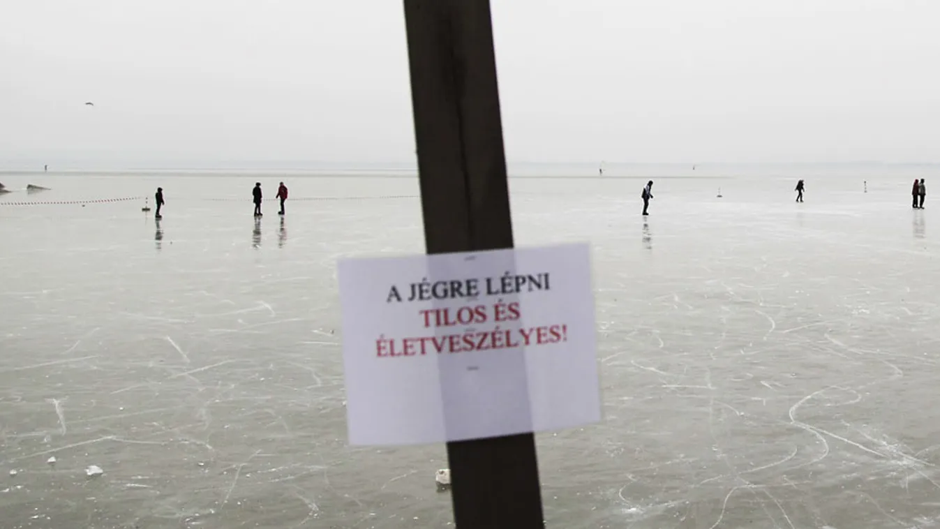 Matolcsyék egyre bátrabban korcsolyáznak az olvadó jégen, forintgyengülés, illusztráció 
