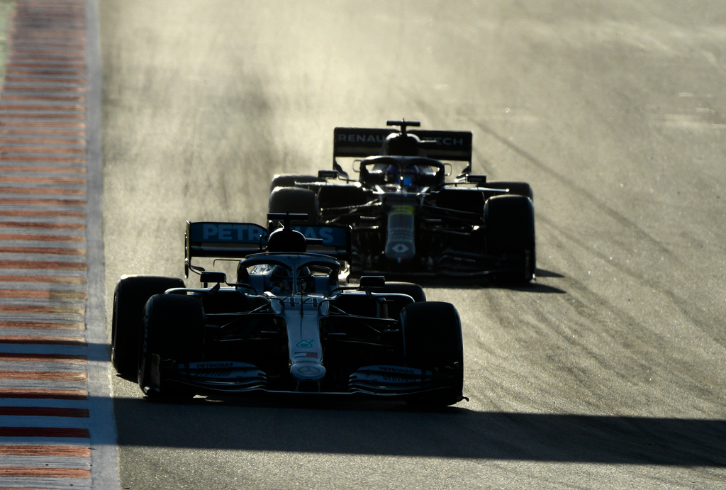 Forma-1, Barcelona, teszt, 1. nap, Lewis Hamilton, Mercedes, Daniel Ricciardo, Renault 