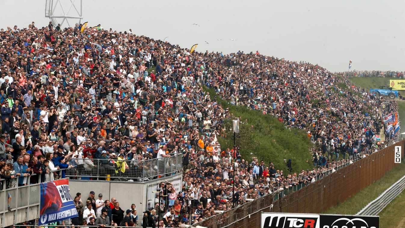 AUTO - WTCR  ZANDVOORT  2018 hollande auto championnat du monde circuit course europe fia motorsport tourisme wtcr cup holland foule crowd during the 2018 FIA WTCR World Touring Car cup of Zandvoort, Netherlands from May 19 to 21 - Photo Francois Flamand 