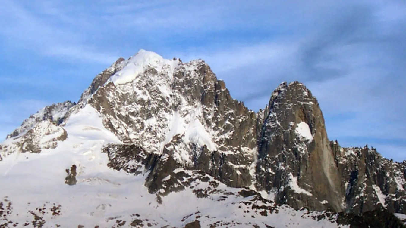 Mont Blanc, Aiguille du Dru, hegyomlás előtt, 2004