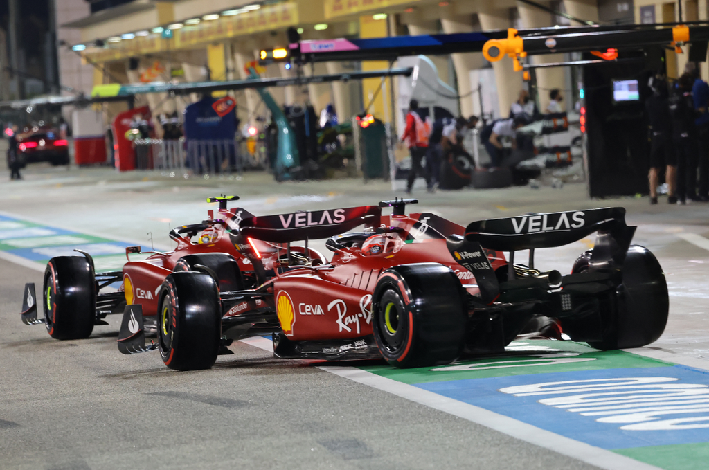 Forma-1, Bahreini Nagydíj, időmérő, Leclerc, Sainz, Ferrari 