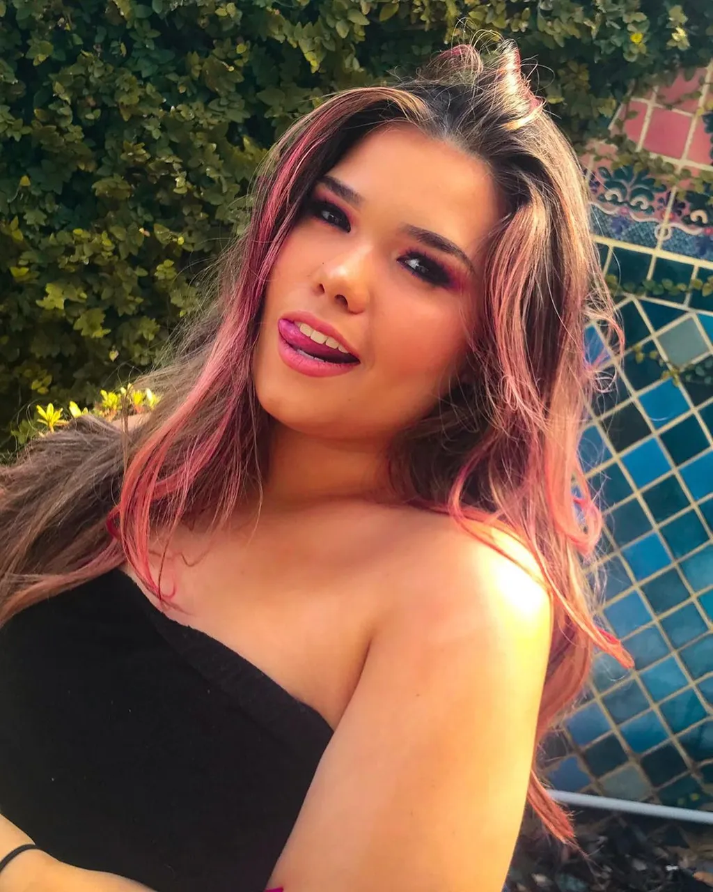 Madison De La Garza 