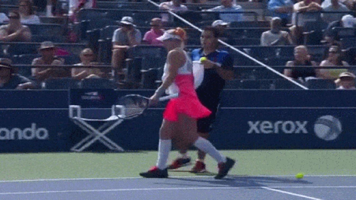 Coco Vandeweghe széttöri az ütőjét a US Openen 