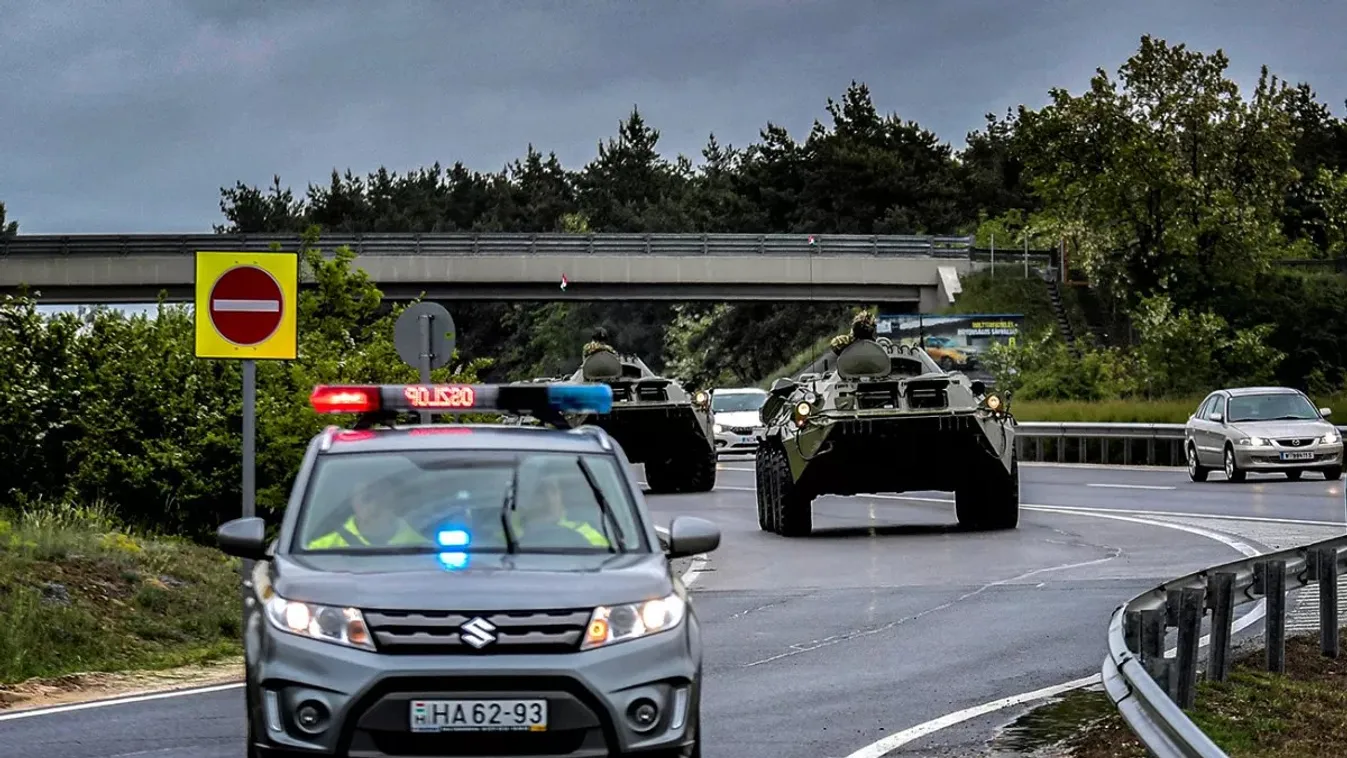 Magyar Honvédség, konvoj, katonai menetoszlop, kiképzés, autópálya 