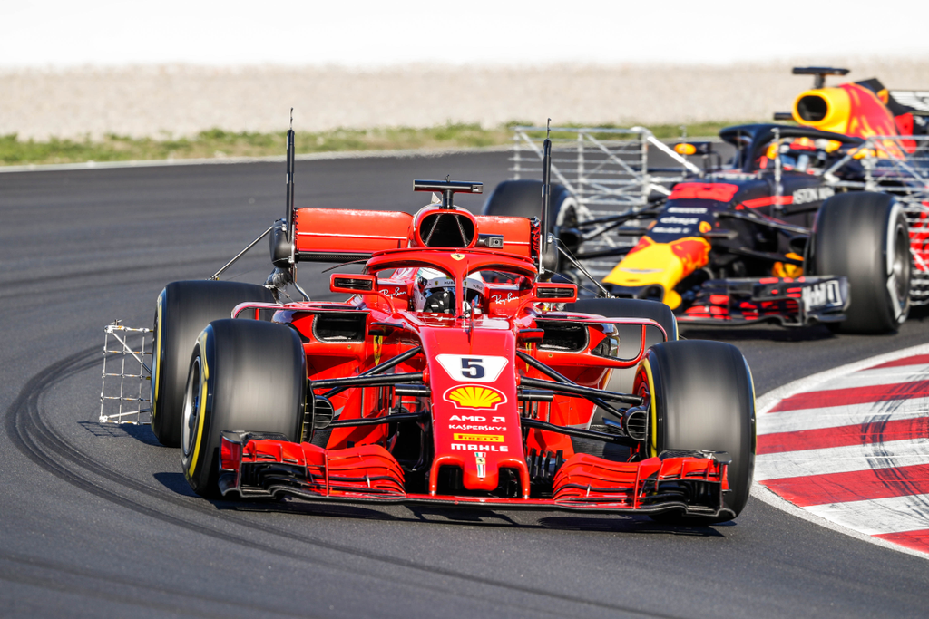 A Forma-1 előszezoni tesztje Barcelonában - 5. nap, Sebastian Vettel, Scuderia Ferrari, Max Verstappen, Red Bull Racing 